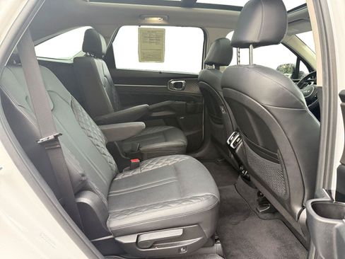 Used 2023 Kia Sorento SX AWD/4WD image 15