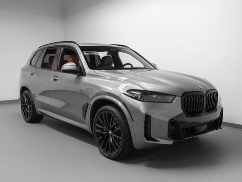Used 2026 BMW X5 xDrive40i w/ M Sport Package AWD/4WD image 10