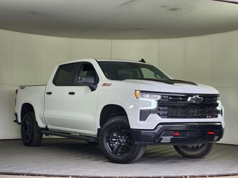 Used 2024 Chevrolet Silverado 1500 LT Trail Boss w/ Protection Package AWD/4WD image 1