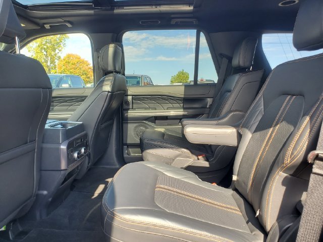 Certified 2024 Ford Expedition Platinum AWD/4WD image 29