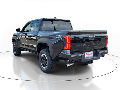 New 2026 Toyota Tacoma TRD Off-Road AWD/4WD image 3