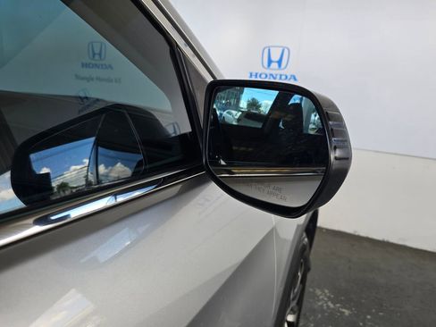 Used 2016 Honda CR-V LX image 30
