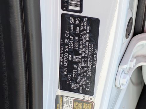 Certified 2025 Kia K4 EX image 30