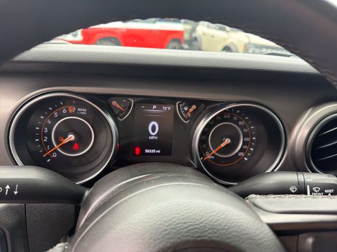 Used 2023 Jeep Gladiator Sport AWD/4WD image 18