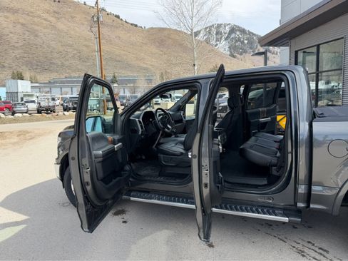 Used 2019 Ford F150 Lariat w/ Equipment Group 502A Luxury image 26