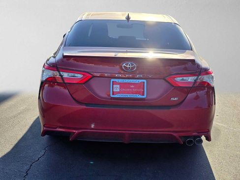 Used 2020 Toyota Camry SE FWD image 4
