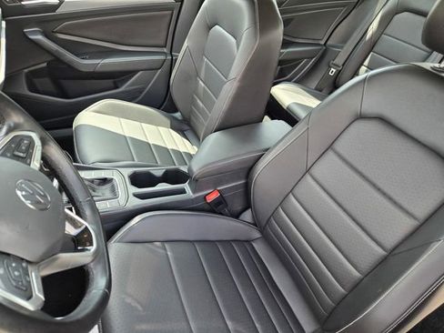 Used 2024 Volkswagen Jetta SE FWD image 26