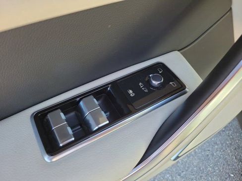 Used 2023 Jaguar F-PACE R-Dynamic S AWD/4WD image 26