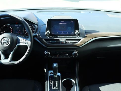 Used 2023 Nissan Altima 2.5 SV image 32