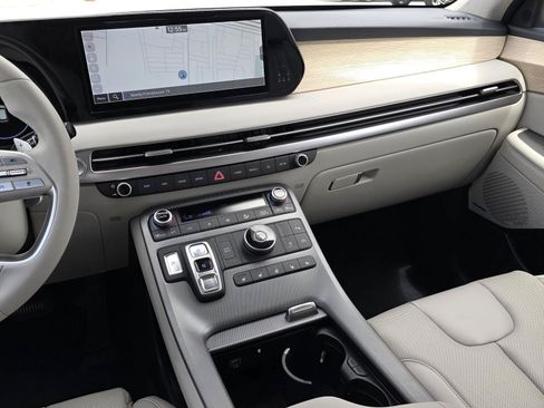 Used 2023 Hyundai Palisade Limited FWD image 10