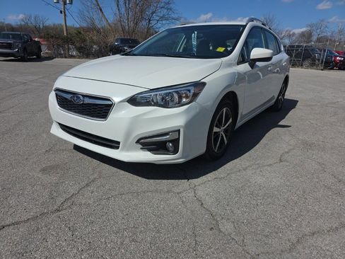 Used 2019 Subaru Impreza 2.0i Premium image 1