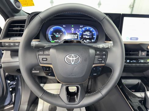New 2026 Toyota Crown Signia w/ Advanced Technology Package AWD/4WD image 30