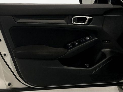 Used 2025 Honda Civic Sport image 19