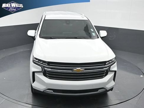 Used 2022 Chevrolet Suburban LT RWD image 10