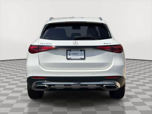 Used 2023 Mercedes-Benz GLC 300 4MATIC image 6
