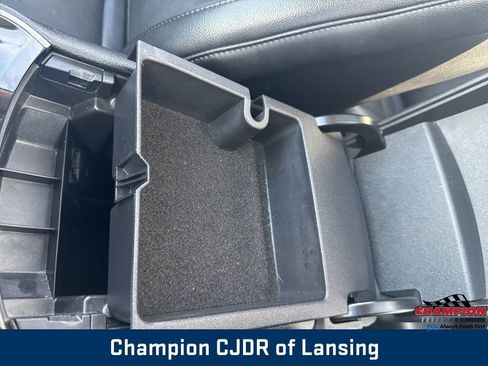 Used 2019 Ford Edge Titanium w/ Equipment Group 301A AWD/4WD image 42