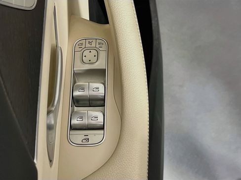 Used 2024 Mercedes-Benz GLE 350 4MATIC image 18