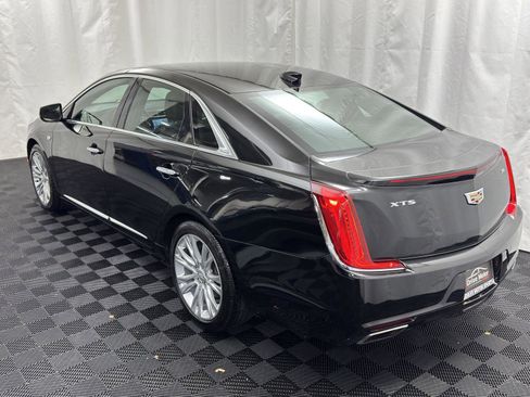 Used 2019 Cadillac XTS Luxury image 7