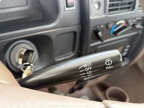 Used 2002 Toyota Tacoma 2WD Regular Cab image 43