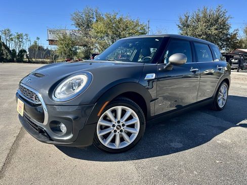 Used 2017 MINI Cooper Clubman S image 1