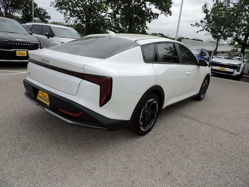 New 2025 Kia K4 EX FWD image 5