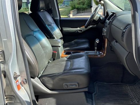 Used 2007 Nissan Pathfinder LE w/ LE Navigation Pkg AWD/4WD image 13