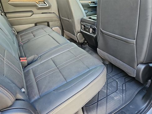 Used 2024 Chevrolet Silverado 1500 High Country w/ Technology Package image 14