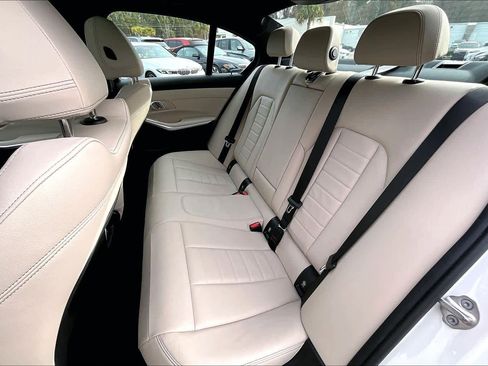 Used 2025 BMW 330i Sedan w/ Premium Package image 19