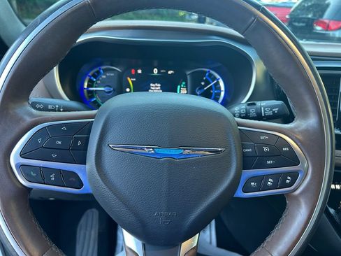 Certified 2020 Chrysler Pacifica Limited w/ Advanced Safetytec Group FWD image 15
