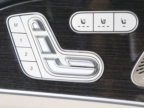 Used 2022 Mercedes-Benz GLS 450 4MATIC image 39