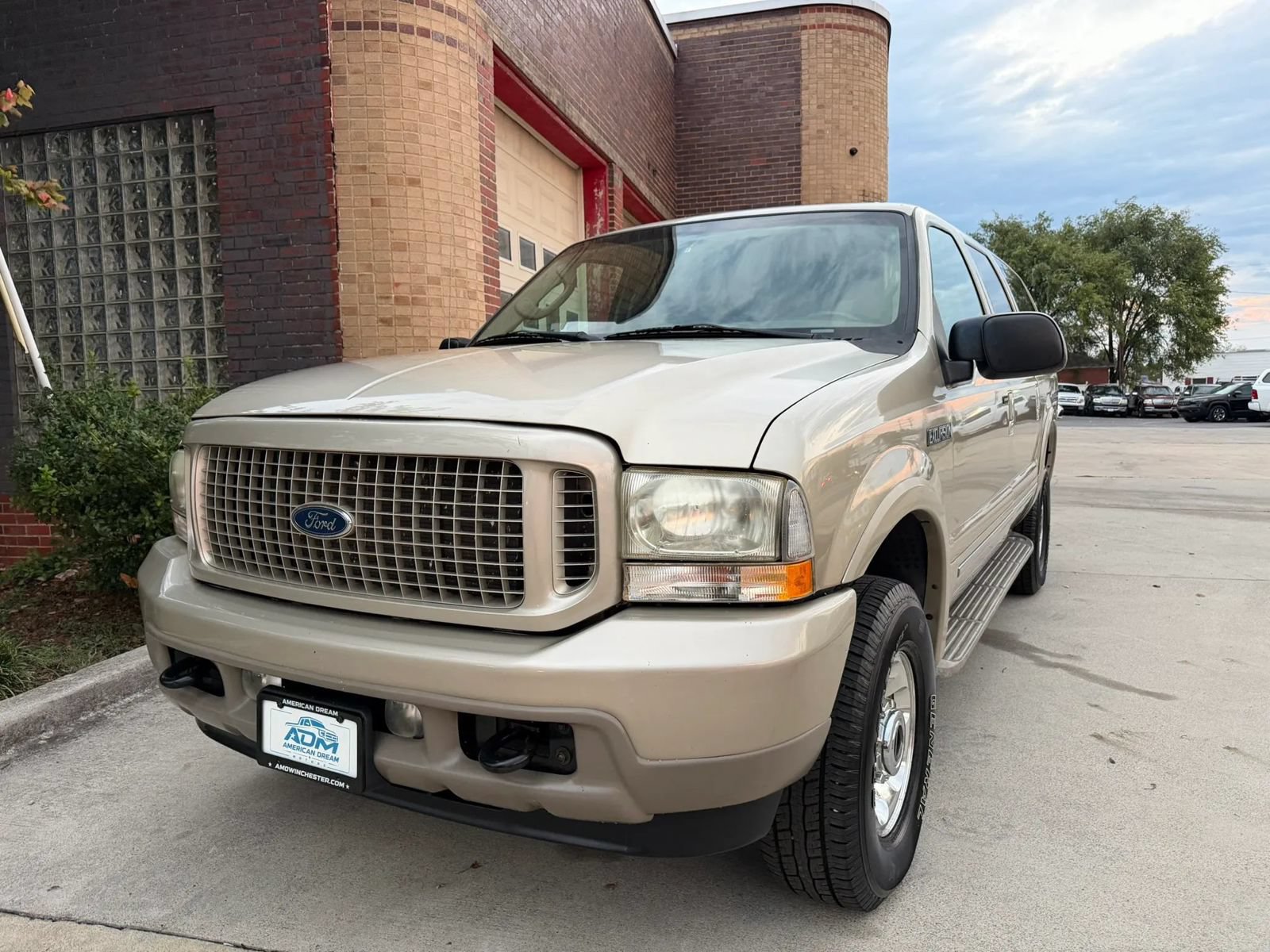 Used 2004 Ford Excursion Limited AWD/4WD image 1