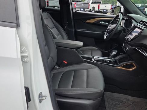 Used 2023 Chevrolet TrailBlazer ACTIV w/ Sun and Liftgate Package AWD/4WD image 11