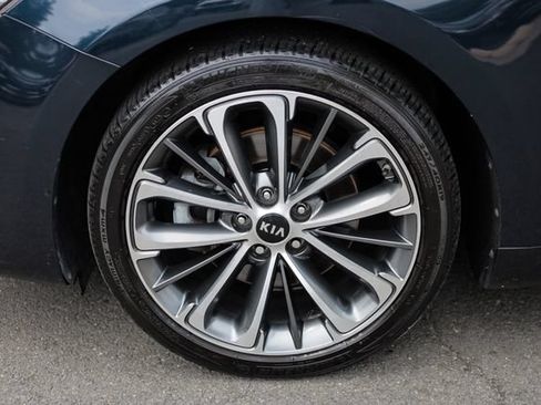 Used 2018 Kia Cadenza Technology FWD image 23
