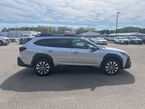 Used 2024 Subaru Outback Limited AWD/4WD image 2