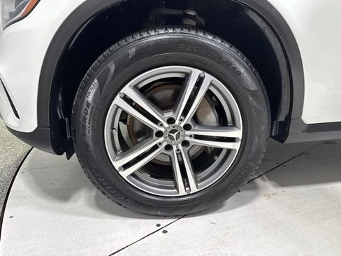 Used 2020 Mercedes-Benz GLC 300 4MATIC image 9