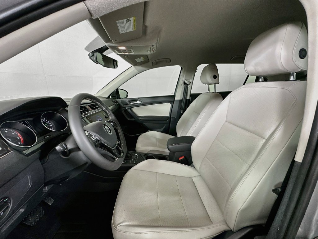 Used 2021 Volkswagen Tiguan SE FWD image 21