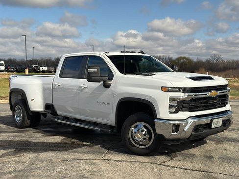 Used 2025 Chevrolet Silverado 3500 LT w/ All Star Edition AWD/4WD image 5