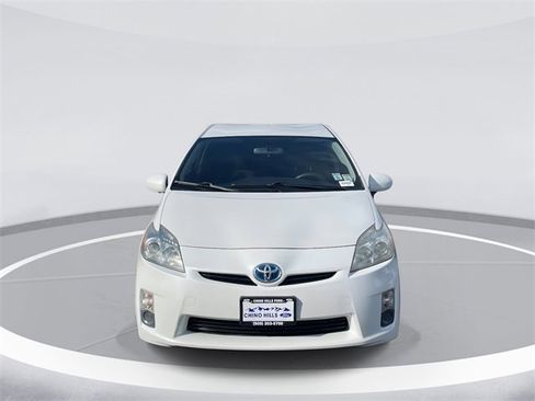 Used 2010 Toyota Prius Three image 2