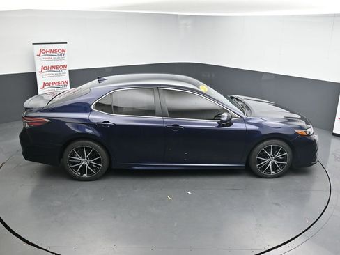 Used 2022 Toyota Camry SE FWD image 28