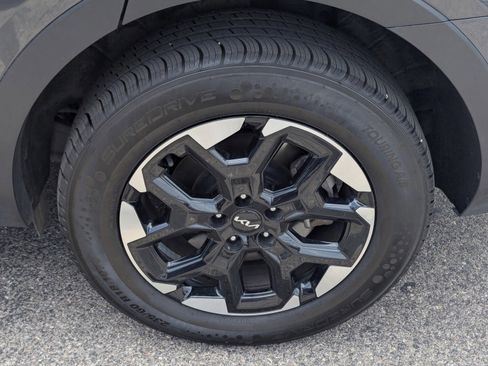 Used 2024 Kia Sorento S AWD/4WD image 7