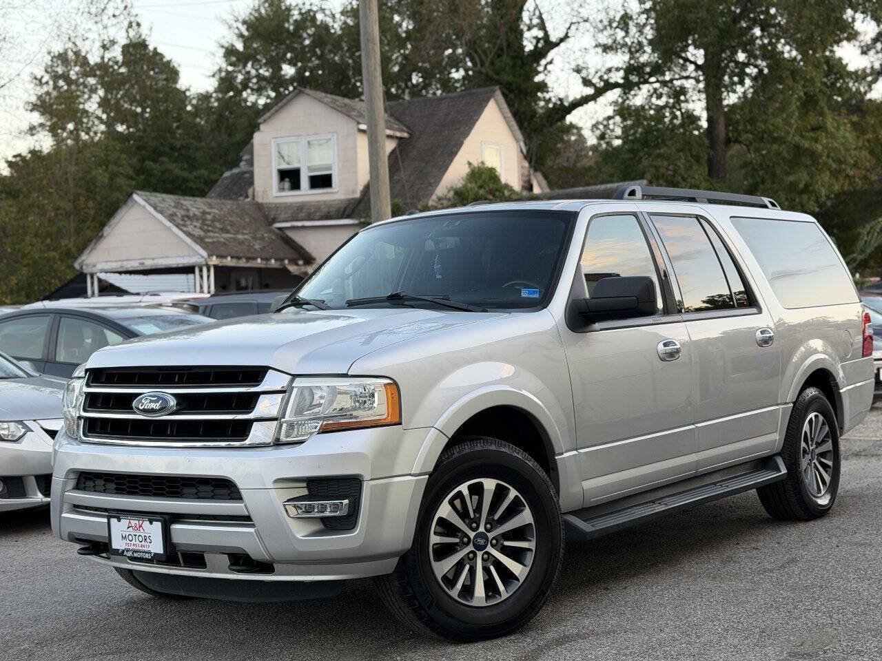 Used 2016 Ford Expedition EL XLT AWD/4WD image 2