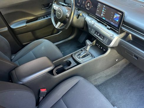 Used 2024 Hyundai Kona SEL AWD/4WD image 16
