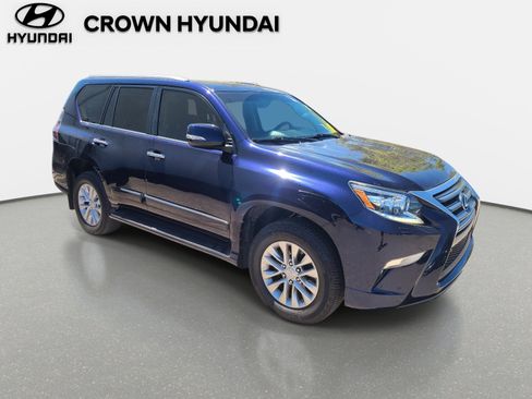 Used 2017 Lexus GX 460 Premium w/ Premium Package image 3