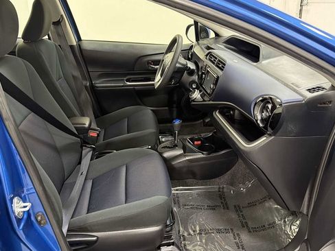 Certified 2017 Toyota Prius C Two image 27