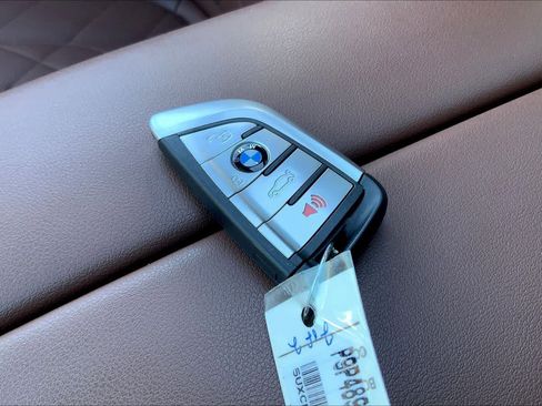 Used 2023 BMW X5 xDrive40i w/ M Sport Package image 14