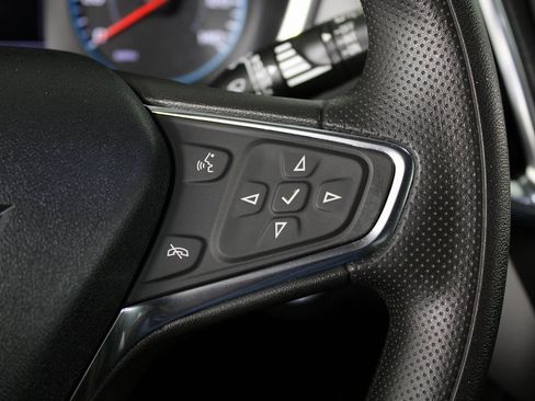 Used 2021 Chevrolet Equinox LS image 23