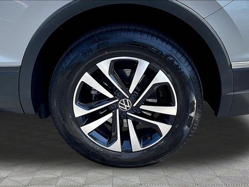 Used 2022 Volkswagen Tiguan S FWD image 32