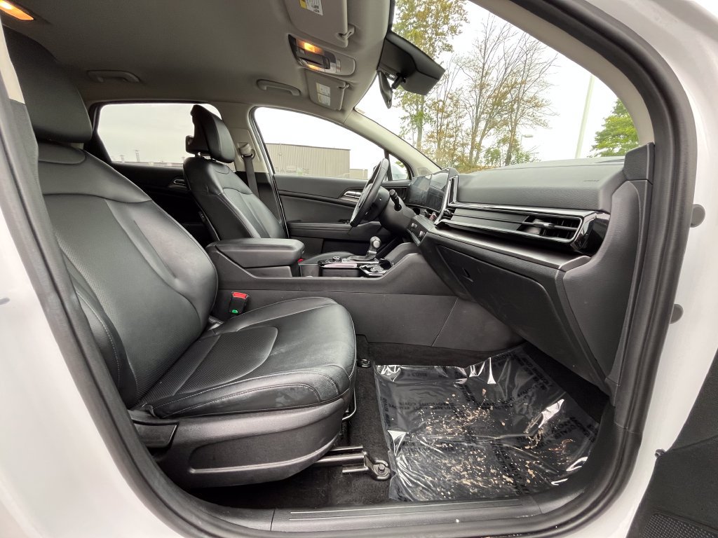 Used 2024 Kia Sportage EX FWD image 21