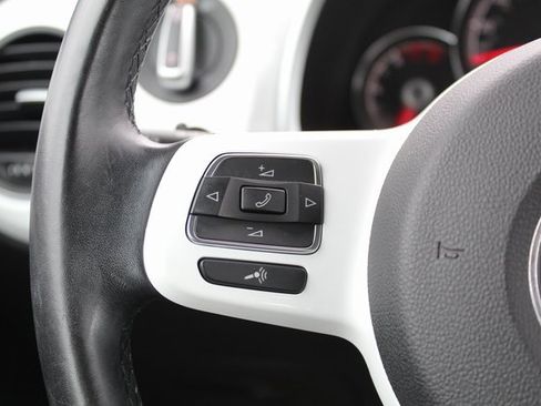 Used 2017 Volkswagen Beetle 1.8T SE image 16