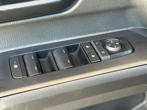 Certified 2024 Toyota Tacoma SR5 AWD/4WD image 13